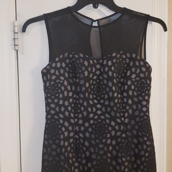 Maggy London cocktail party/workwear dress - Picture 6 of 9